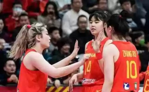 我们的最强阵容小说(全民学霸平民最佳阵容)插图1