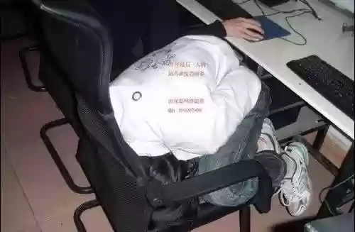 玩炫舞的人有多恶心(玩qq炫舞的女孩都是什么人)插图3 玩炫舞的人有多恶心(玩qq炫舞的女孩都是什么人)插图3