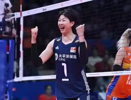 中国女排对战巴西主力阵容(巴西女排队长加比热)