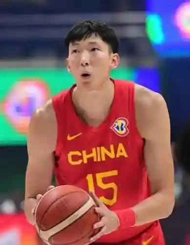 广东男篮当前阵容队员(广东男篮大外援确定)插图1