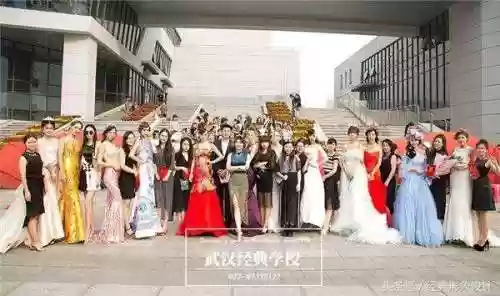 美容阵容拼(新型美容院模式)插图2