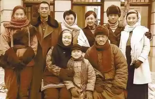闯关东全部演员阵容图(为什么会闯关东的原因)插图2
