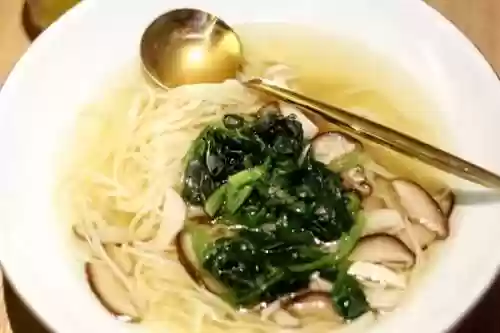 过桥米线阵容(过桥米线配菜图片大全)插图3