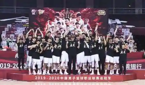02年广东宏远阵容(历届广东宏远队队员名单)插图9