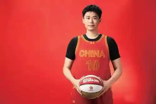 上海男篮阵容2021年(上海男篮最新人员名单)插图1