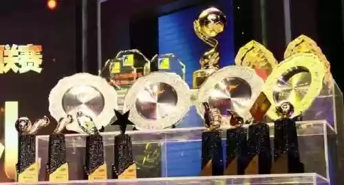 2011中超最佳阵容颁奖(2010体坛风云人物颁奖典礼)