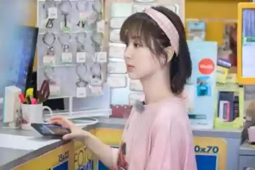 杨紫中餐厅阵容图片(杨紫最美的一张图片)插图1