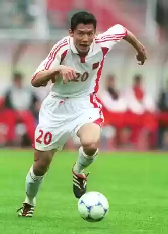 历史最佳阵容中后卫排行(历史最佳右前卫)插图3