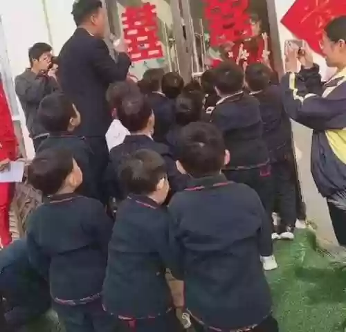 幼教老师阵容(赞美幼儿园老师)插图2