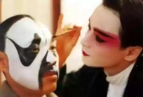 霸王别姬讽刺了什么(霸王别姬对张国荣的影响)插图4