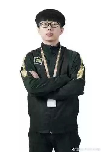 皇族战队阵容(lpl皇族历代成员名单)插图1