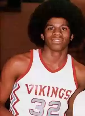 历史最佳阵容是哪五位球星(nba历史最佳阵容12人)