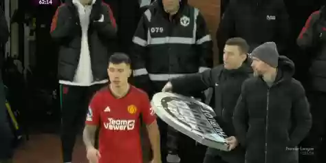 曼联3比2热刺远射阵容(fifaol4热刺套2023)插图27