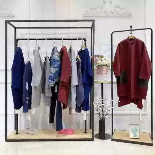 一个新手怎么开服装店(服装批发一手货源大市场)
