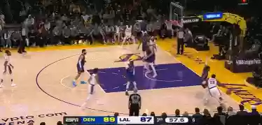 詹姆斯17分逆转湖人(nba湖人詹姆斯51分全场录像)插图19