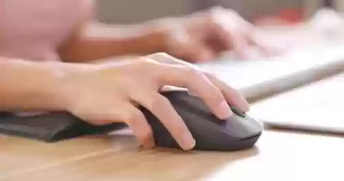 无法触碰的掌心情人(无法触碰的掌心类似)
