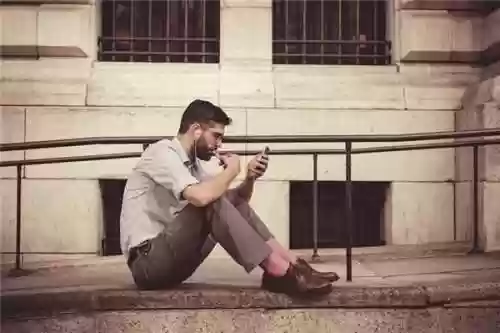 简短的高级情话(很走心的情话干净短句)