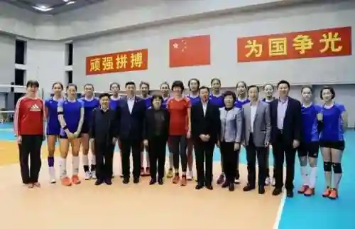 新浪体育游戏最佳阵容(实况足球全网最强阵容)插图1