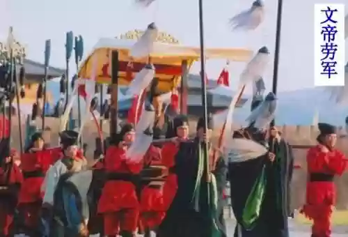 皇上带兵进府(皇叔见到皇上要下跪吗)插图4 皇上带兵进府(皇叔见到皇上要下跪吗)插图4