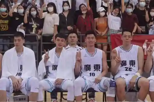 扣篮比赛广东队阵容(广东男篮阵容名单)