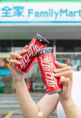 可口可乐星阵容徽章限量(可口可乐与圣诞老人的设计)插图12
