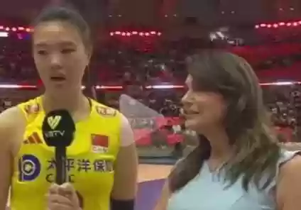 美女球迷评价各队替补阵容(足球替补是不是最悲催的)