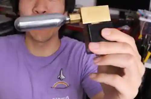 用一个口罩做一把枪(用纸壳做简单的枪)插图12