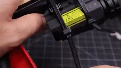 用一个口罩做一把枪(用纸壳做简单的枪)插图21