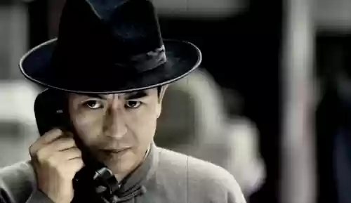 悬崖电视剧演员阵容介绍(电视剧《悬崖》主要演员)插图8 悬崖电视剧演员阵容介绍(电视剧《悬崖》主要演员)插图8
