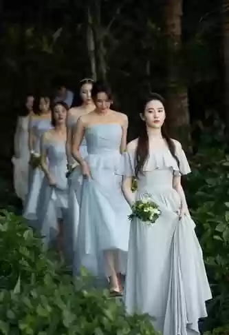 我们的大美妞伴娘阵容名字(结婚当天伴郎伴娘的游戏)插图2 我们的大美妞伴娘阵容名字(结婚当天伴郎伴娘的游戏)插图2