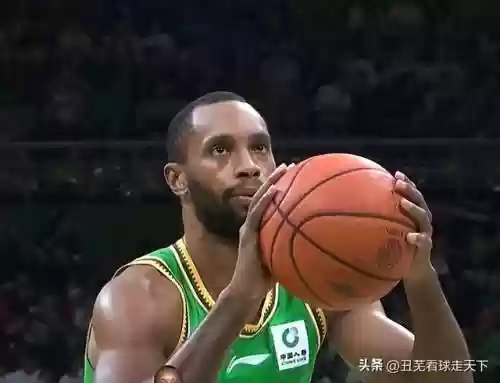 篮球大阵容和小阵容区别(篮球阵容和人员分配)插图3