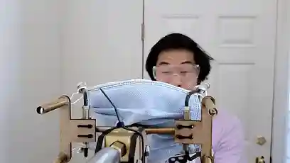 用一个口罩做一把枪(用纸壳做简单的枪)插图4