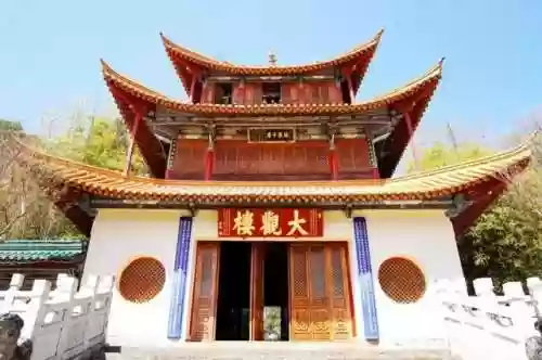 家族名字大全唯美古风(仙气十足的家族名字)插图6 家族名字大全唯美古风(仙气十足的家族名字)插图6