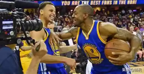 15年库里总决赛防守阵容(nba2016年最佳防守阵容)插图3