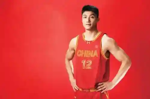 上海男篮阵容2021年(上海男篮最新人员名单)插图2