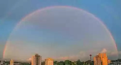 自己的嘴怎么碰到自己的小弟(男朋友听到我哼哼唧唧的笑我干嘛)插图3