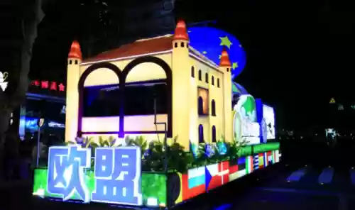 花车巡游阵容(迪士尼下雨有花车巡游吗)插图12