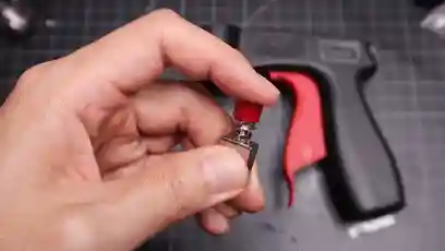 用一个口罩做一把枪(用纸壳做简单的枪)插图16