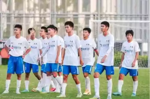 点球大战上海队阵容(最佳球会最强阵型)插图1