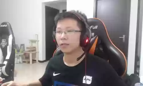 斗鱼上单阵容主播是谁(斗鱼目前排名前十的主播)插图1