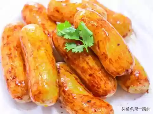 小洞饿了想吃大香肠有声音馒头(下面饿了要吃大肠喝牛奶)