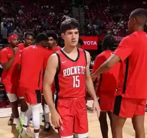 历史上最吓人的球队阵容(NBA最弱球队)插图10