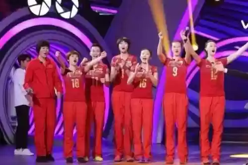 来吧冠军阵容(16年骑士夺冠阵容)插图1