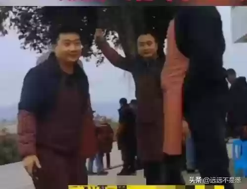 川渝最强阵容穿围腰(边境突围双排最好阵容)插图5