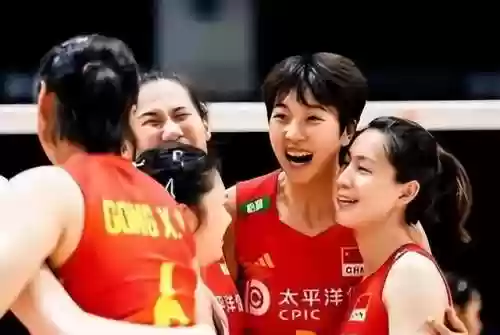 中国女排世界首发阵容是(中国女排几次世界冠军)插图1