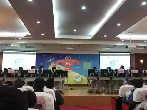 城堡争夺战(城堡争霸官网下载)