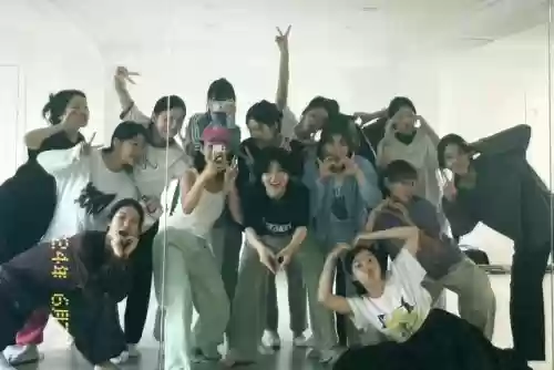 阵容女生头像(女团头像动漫)插图1