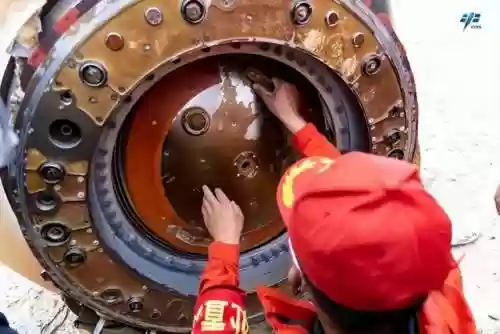 神舟15号载人飞船对接(神舟十六号飞船发射成功)插图34
