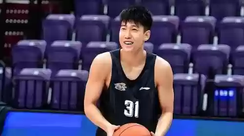 辽宁男篮青训四大天王阵容(辽宁男篮首发阵容)插图1