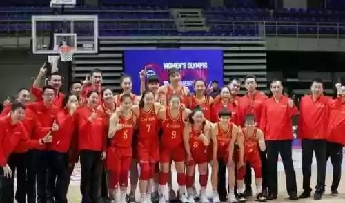 女子篮球阵容(篮球阵容位置图解)插图8